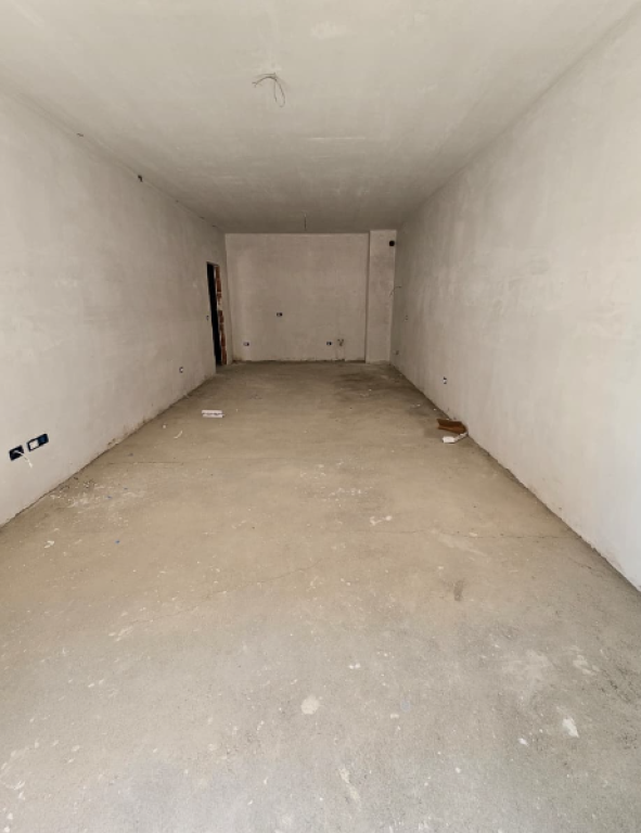 🏡 Shitet Apartament 1+1 – Paskuqan