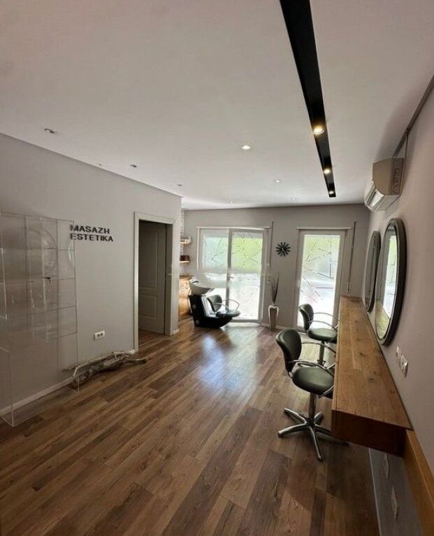 Don Bosko, Vizion Plus - Centro Estetico Moderno e Dettagliato di 100m2 in Affitto