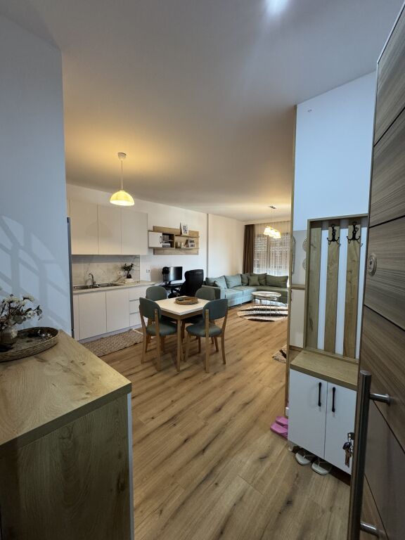 In vendita 1+1 completamente arredato complesso ASL, sopra Pediatria