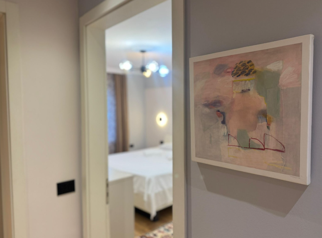 🏡 Shitet Apartament 2+1 – pranë Qendrës, Rruga Mine Peza