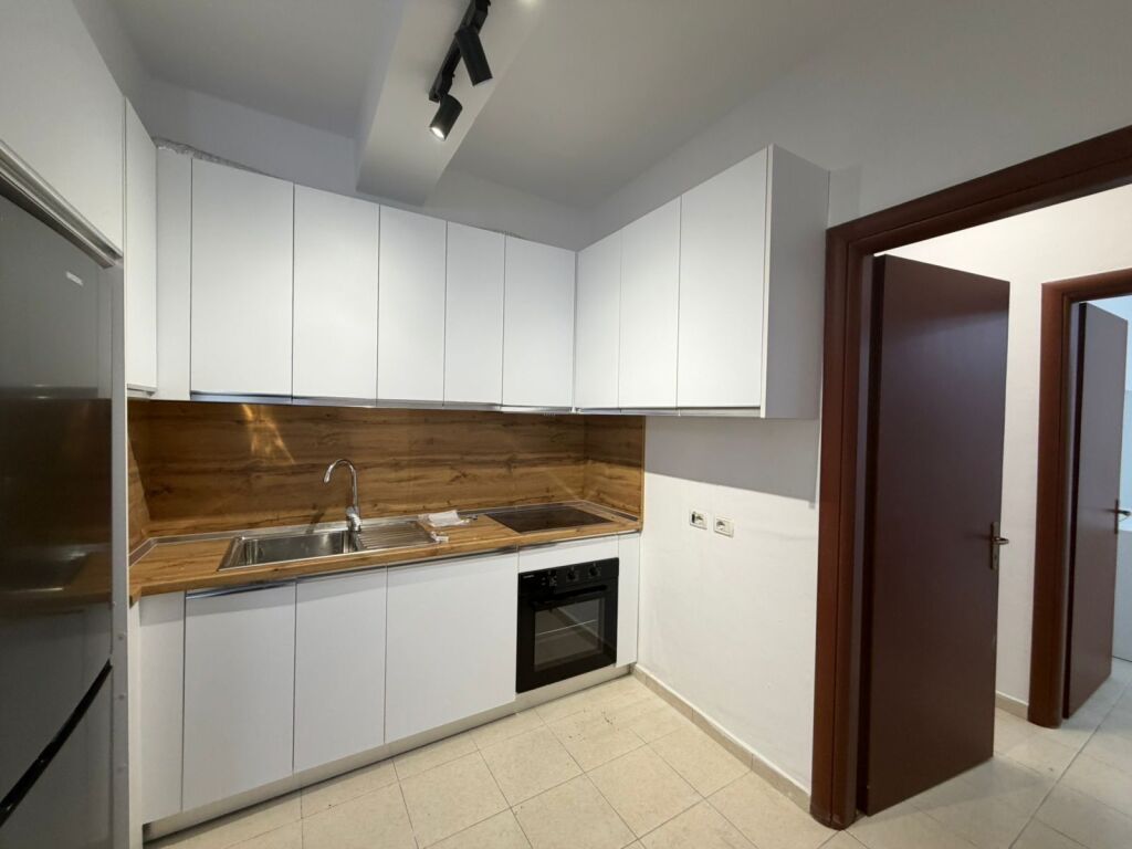 In affitto 3+1 Fresku Spar Market 450€