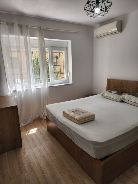 In Affitto: Apt 2+1 ( 📍Petro Nini - Liqeni, Rr. Kosovareve ) Completamente Rifinito 60M2 🔥 | 580 EURO/Mese 🔥