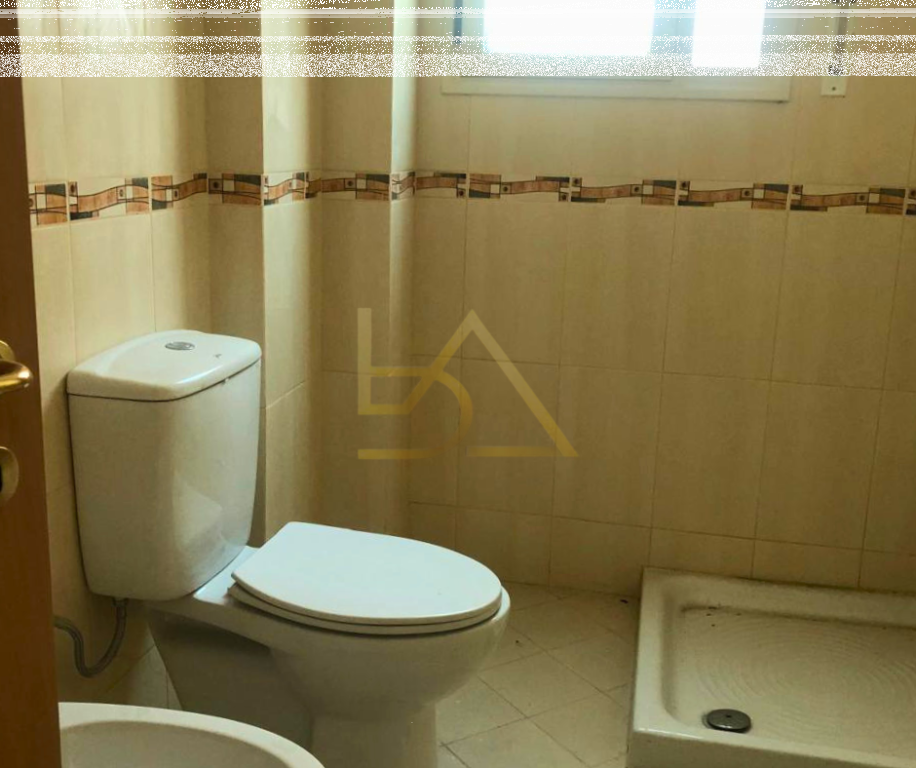 Shitet Apartament – Vlorë, Green Tower