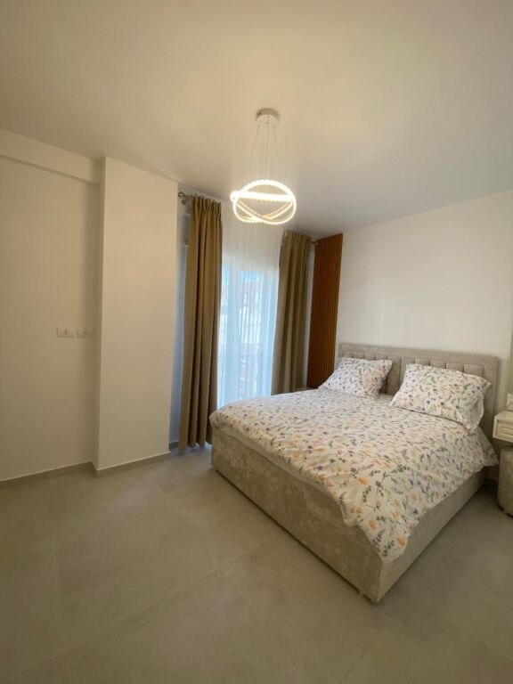 Apartament 2+1+2 me qira – Pazari i Ri