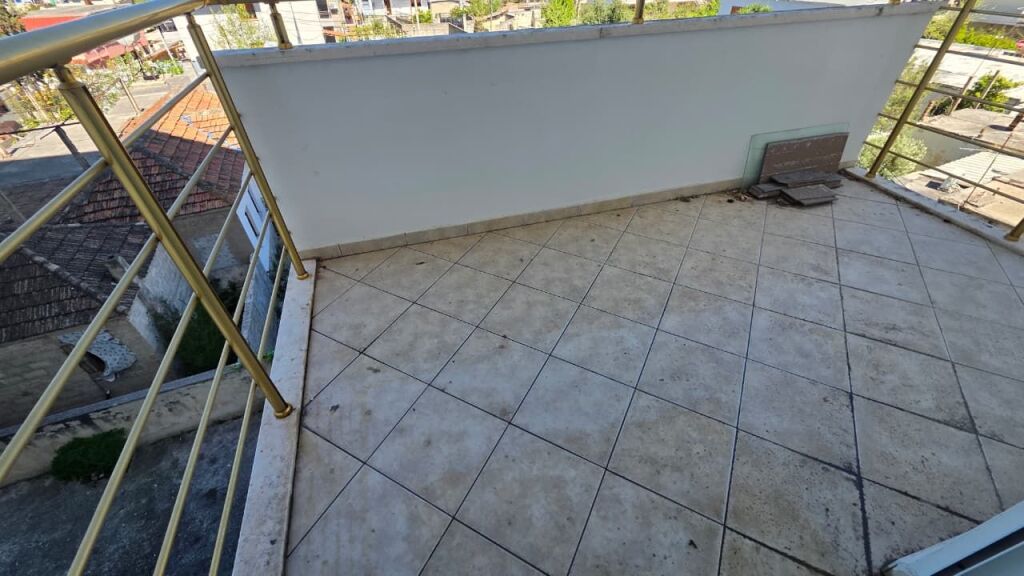 🏡 OKAZION NË VLORË – Apartament 2+1 pranë Portit &amp; Vlora Marina