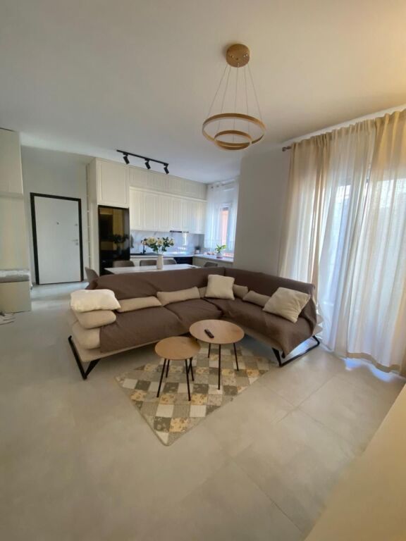 Apartament 2+1+2 me qira – Pazari i Ri