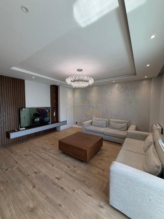 In vendita, Appartamento 3+1+2+2 Posti Auto, Sofia Hill Residence, TEG, Tirana.