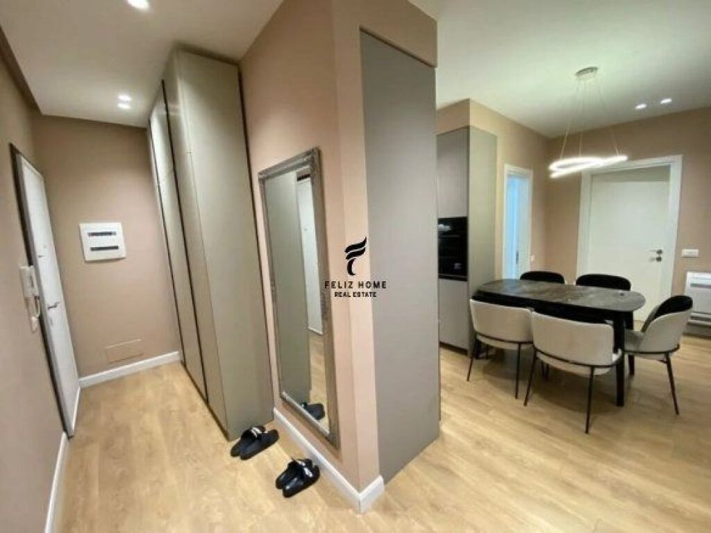 APARTAMENT ME QERA 2+1 RRUGA E DIBRES 70.000 LEKE FH-68565