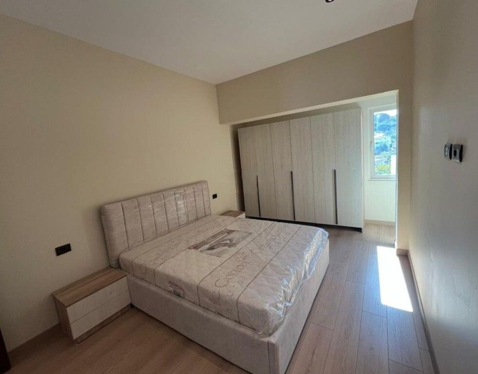 Jepet apartament 2+1 me qira Prane Vilave Amerikane.