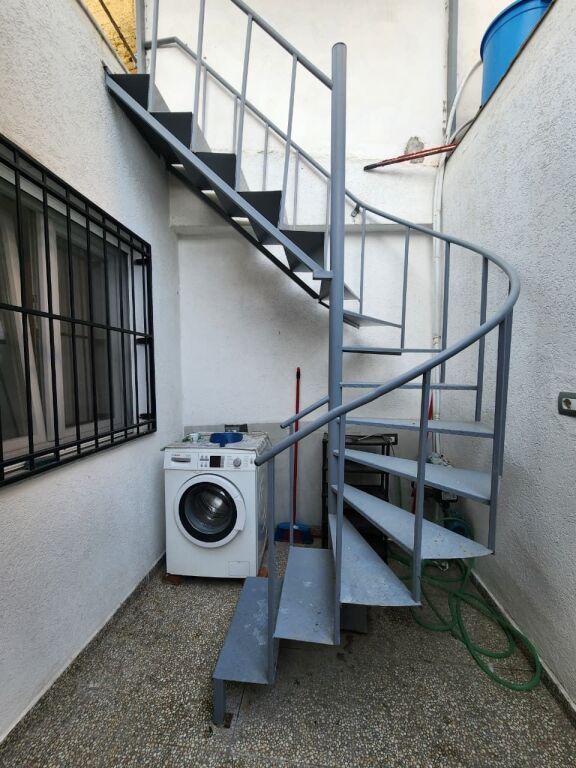 🏠 Jepet me Qera Kt.1 i një Vile : 1+1 (📍Rr.Bardhyl - Oslo )🔥Privatësi &amp; Qetësi ✨️ 40,000 Lekë / Muaj