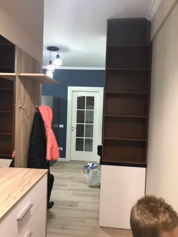 JEPET ME QIRA | Apartament 1+1 – Komuna e Parisit (ngjitur me Qendrën Kristal)
