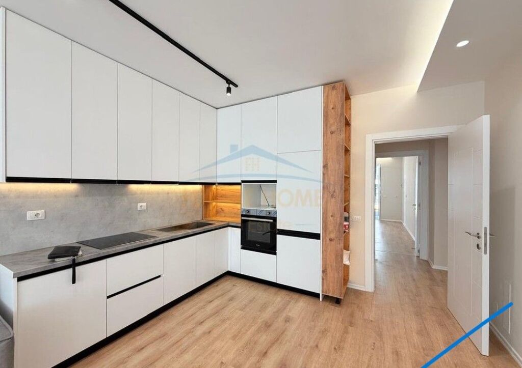 Shitet, Apartament 2+1 , Univers City, QTU, Tirane.