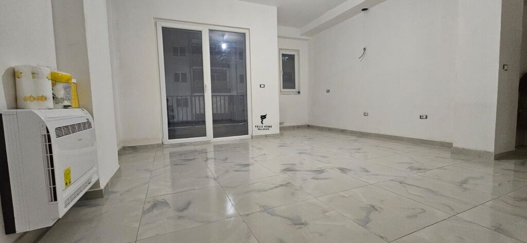 ZYRE ME QERA 66.6M2 LAPRAKE 600 EURO FH-68654