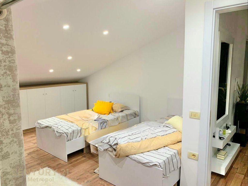 2+1+2+VERANDE PER QIRA PRANE RESTORANT FRESKUT !