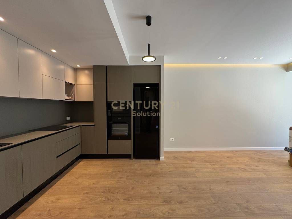 APPARTAMENTO IN AFFITTO 2+1+2 POSTI AUTO PRESSO LA RESIDENZA KODRA E DIELLIT 2!