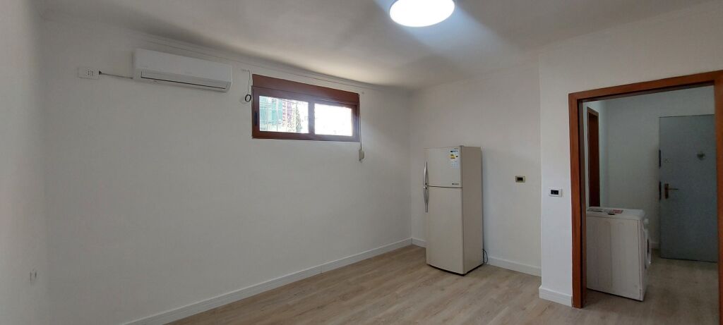 Garsoniere me qera Rruga Kavajës