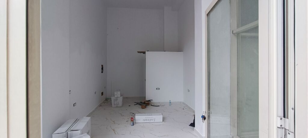 Dyqan Me Qera Në Don Bosco