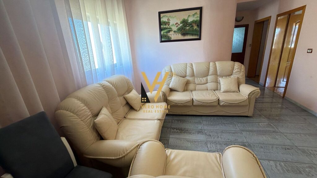 JEPET APARTAMENT 2+1+VERANDE ME QIRA NE DON BOSKO 50.000 LEKE