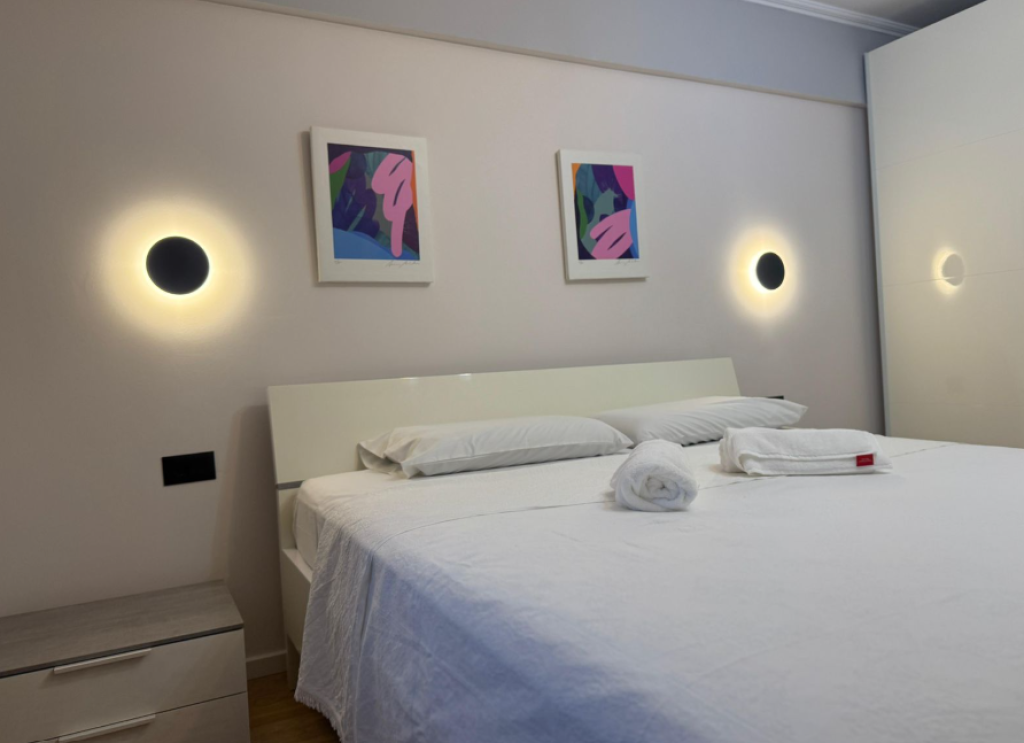 🏡 Shitet Apartament 2+1 – pranë Qendrës, Rruga Mine Peza