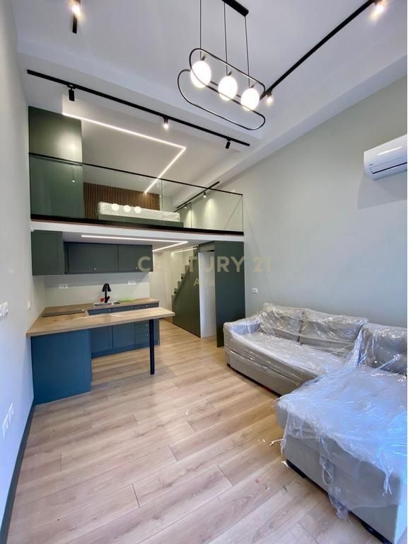 SHESIM, STUDIO LOFT NE XHAMLLIK