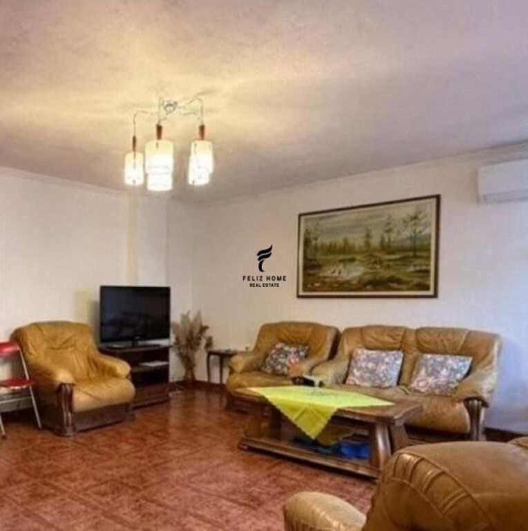 SHITET APARTAMENT 2+1 ZOGU ZI 217.000 EURO FH-68631