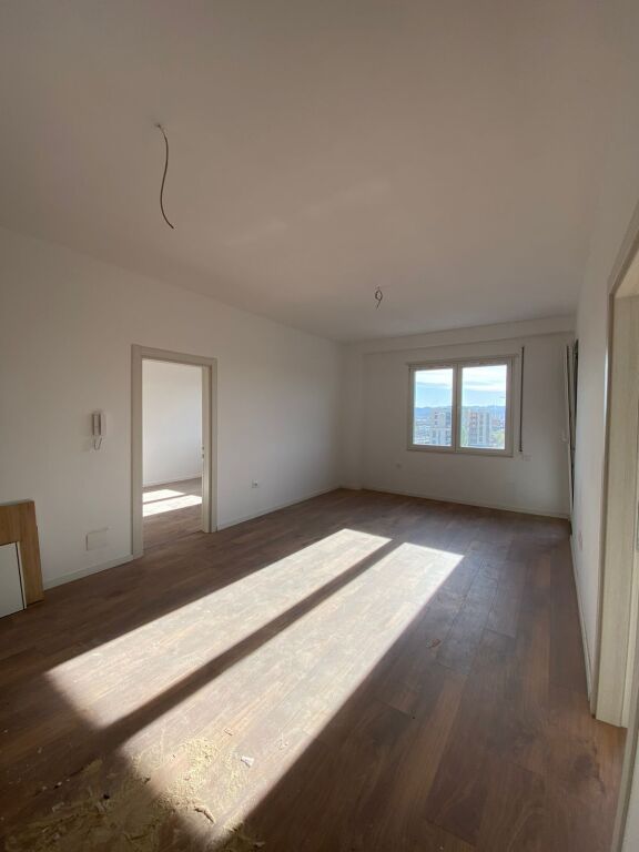 Paskuqan , 2+1+2wc per qera