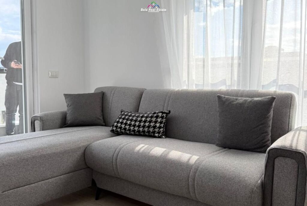 Apartament Me Qera 2+1 Tek Bulevardi i Ri (ID B2201838) Tirane