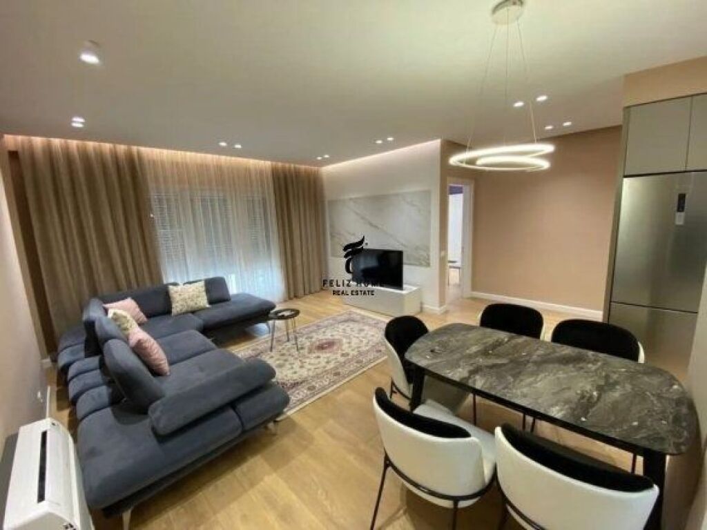 APARTAMENT ME QERA 2+1 RRUGA E DIBRES 70.000 LEKE FH-68565