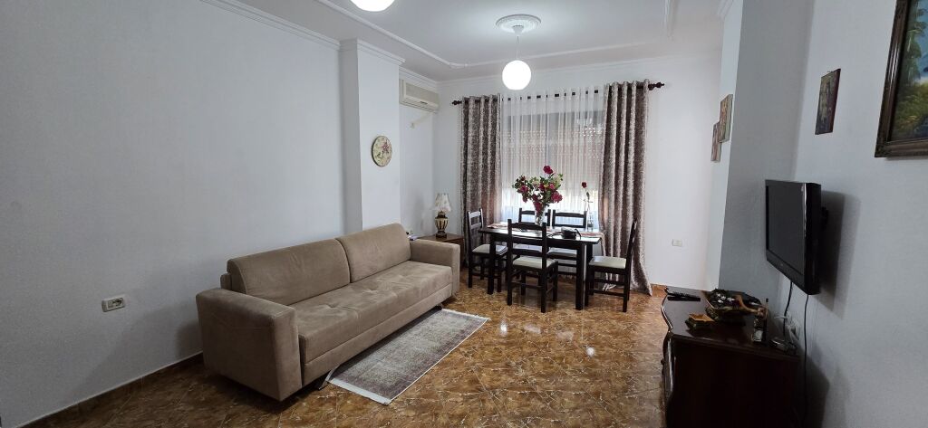 jepet me qira apartament 1+1, Koder e Diellit