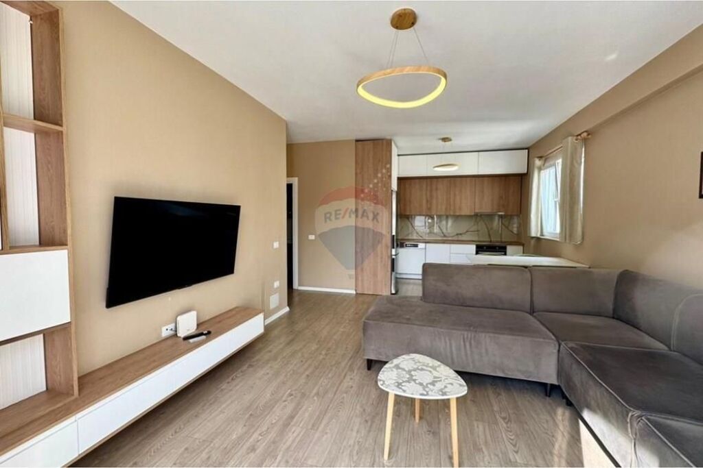 Apartament 2+1 per shitje tek Liqeni i Thate!