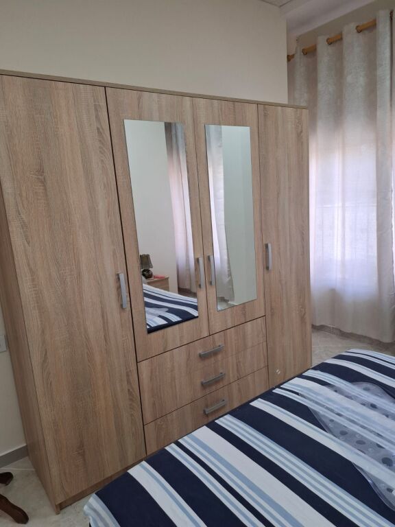 Jepet Apartament me qera