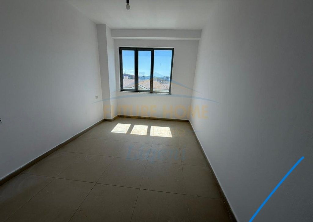 Shitet , Apartament 1+1 , Kinostudio, Tiranë.