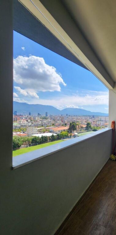 Jepet apartament me qera 2+1+P Golden Park 3, Perballe Amerikan 3/65.000 leke