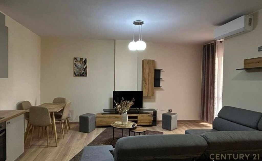 Apartment 1+1 me qira , perballe me Delijorgjin