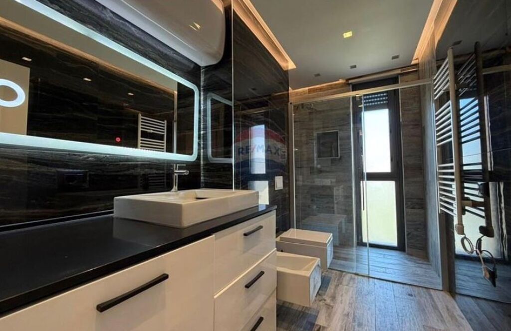 Apartament - Për Shitje - Fiori Di Bosco, Tiranë ID: 530411003-930