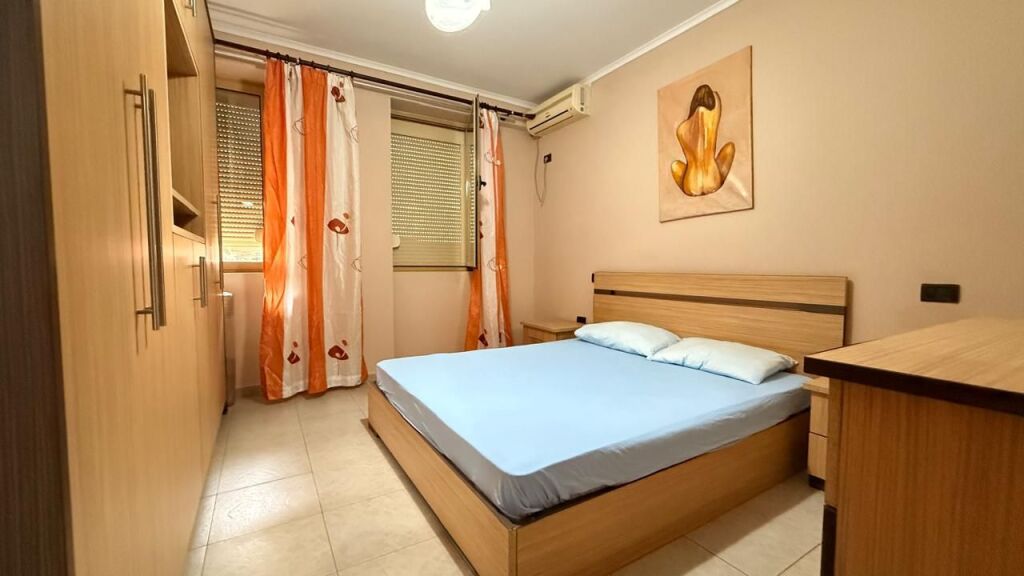 Apartament 1+1 me qira tek Fresku
