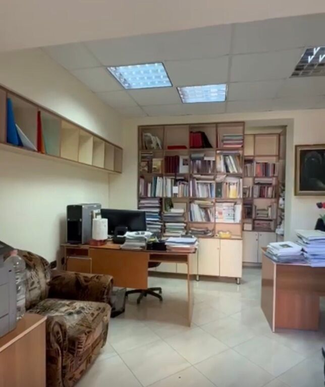 Ambient zyrash me qira tek Ministria e Drejtesise!