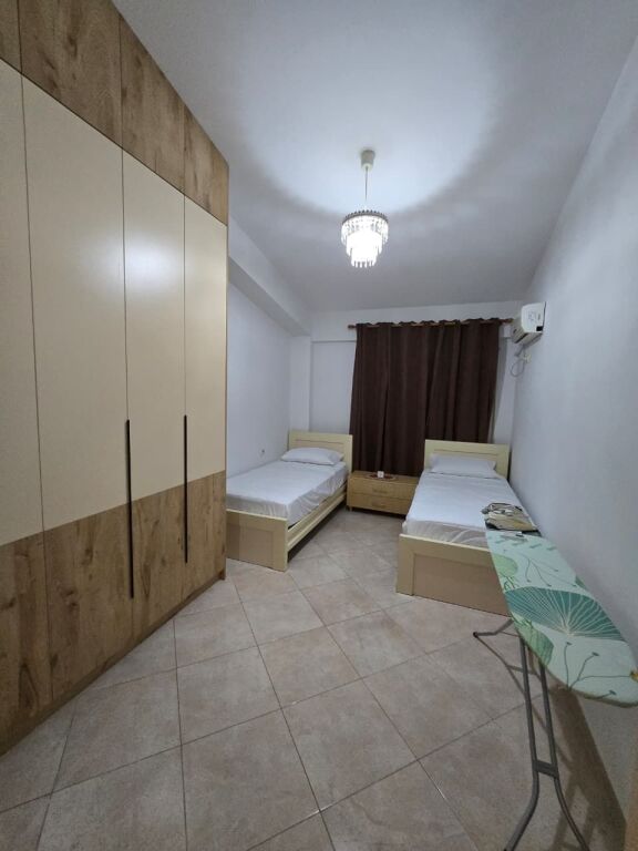 Qera, Apartament 1+1, Fresku, Tiranë - 30.000 leke | 61 m²