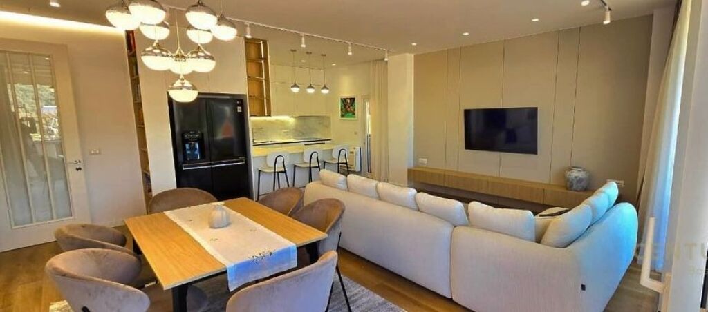 Apartment 2+1+2+🅿️, Dry Lake