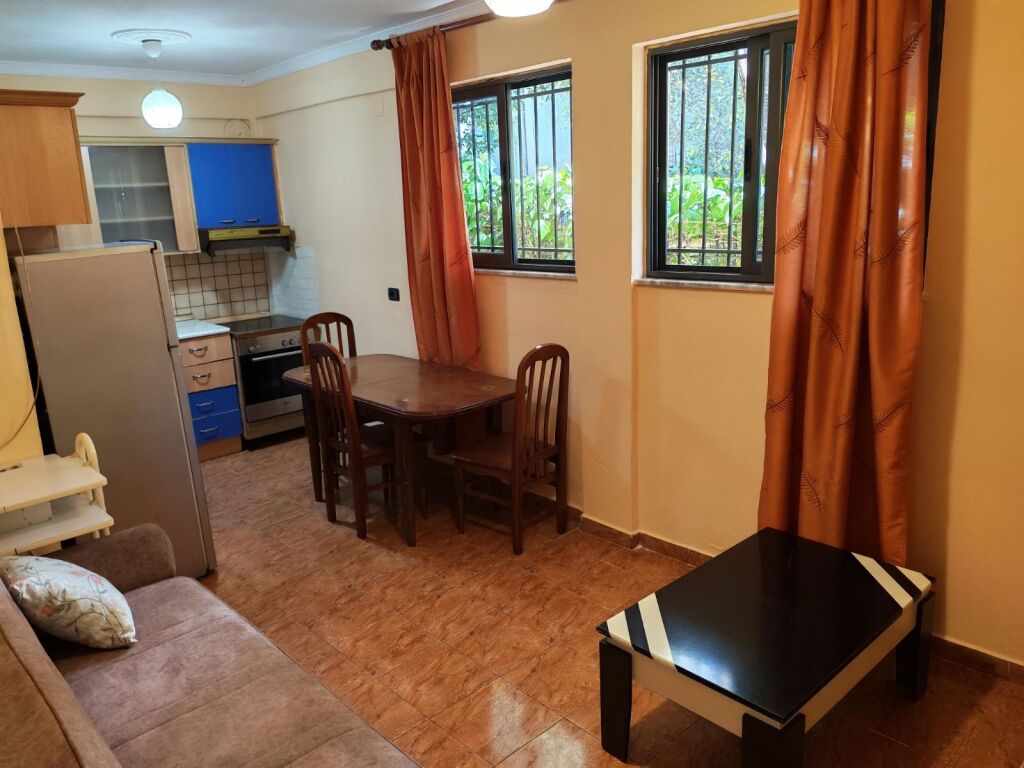 Qera | Shtëpi private 1 + 1 | Astir | 350 €/muaj