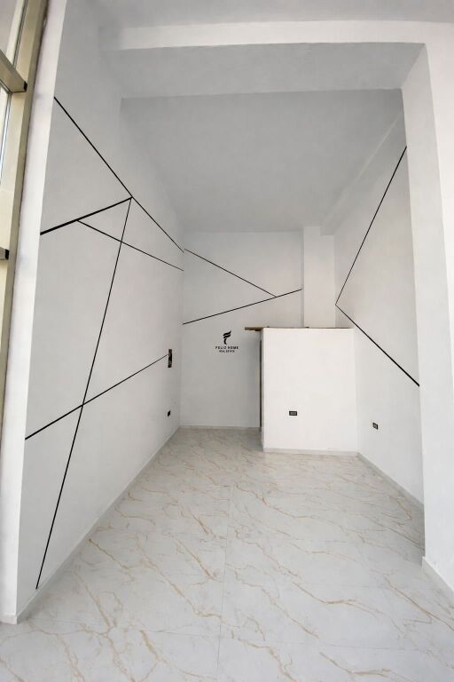 NEGOZIO IN AFFITTO 30 M2 DON BOSKO 30.000 LEKE FH-68665