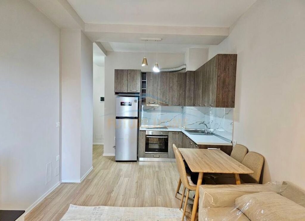 Affitto, Appartamento 1+1, Complesso Kontakt, 21 Dicembre, Tirana