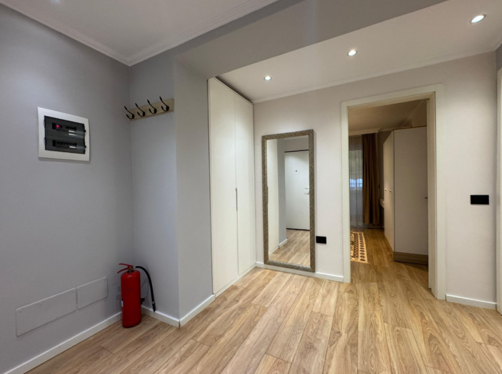 🏡 Shitet Apartament 2+1 – pranë Qendrës, Rruga Mine Peza