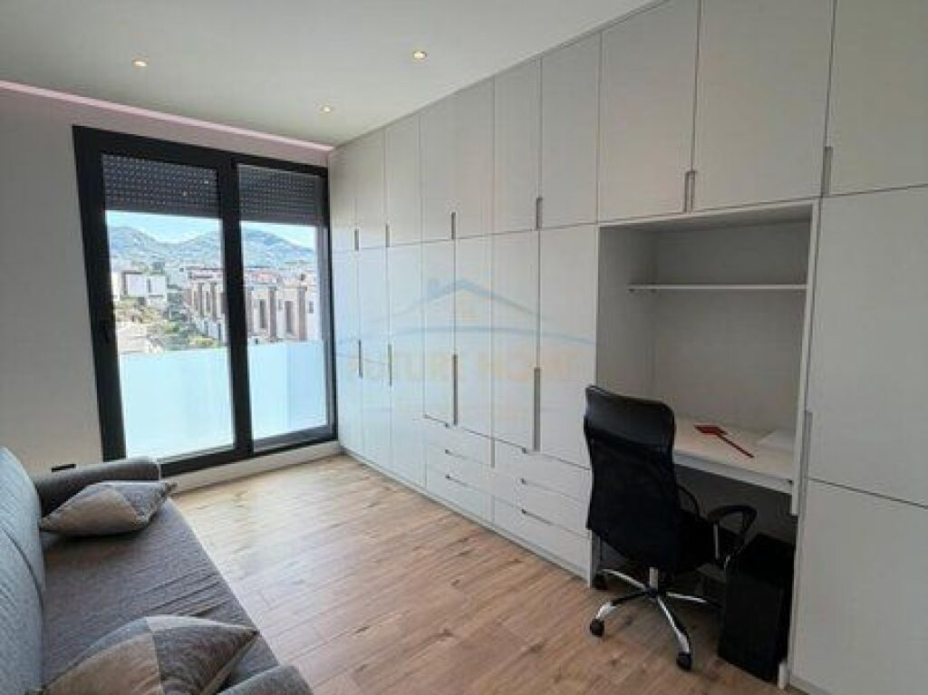 Shitet, Apartament 3+1+2+2 Poste Parkimi, Sofia Hill Residence, TEG, Tiranë.