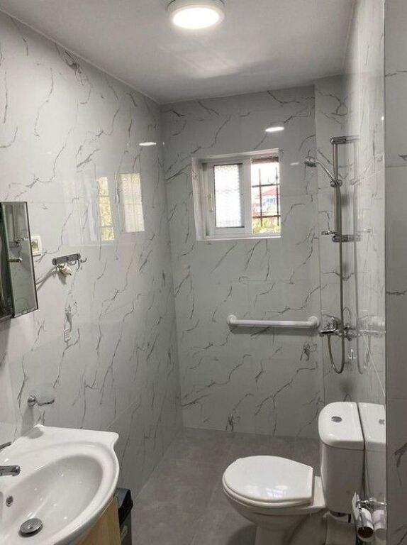 Apartament 1+1 me qira në zonën Tirana e Re