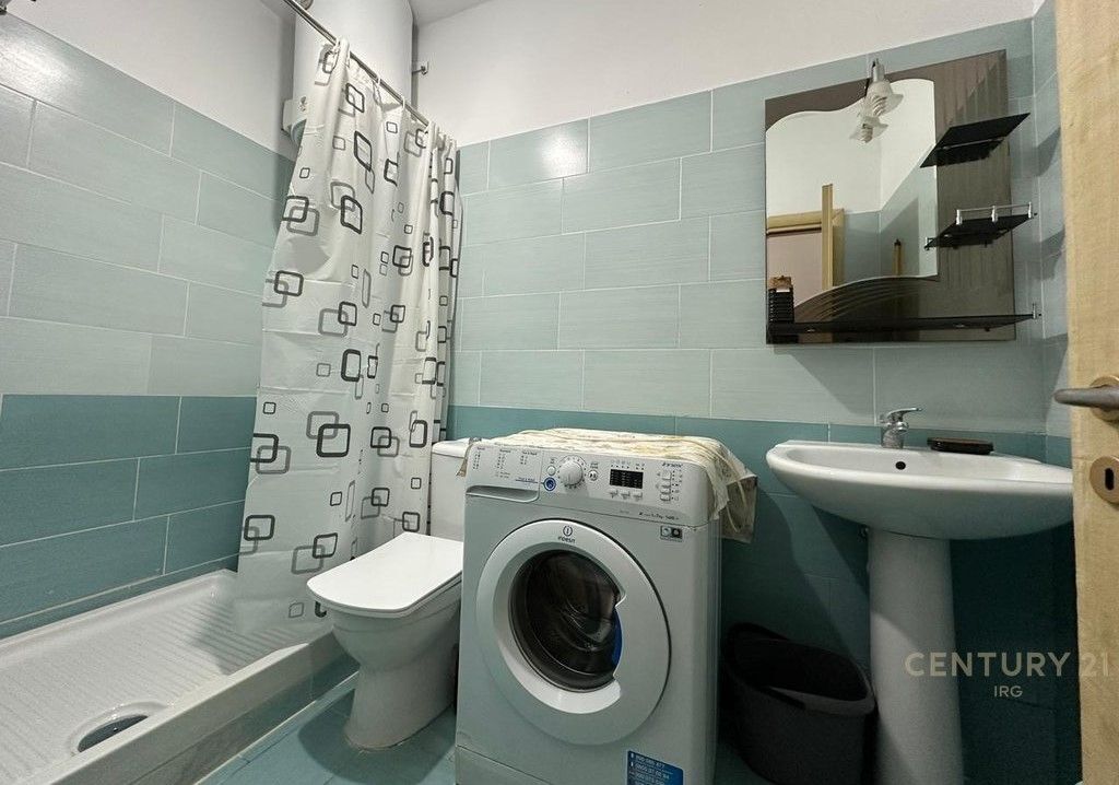 Apartament me qera 1+1 tek Kompleksi Grand, Tregu Elektrik