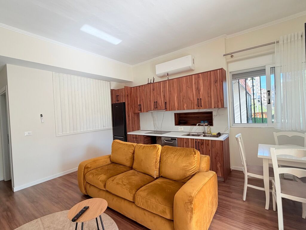 Jepet me QIRA apartament 2+1+Parkim tek Kopshti Zoologjik