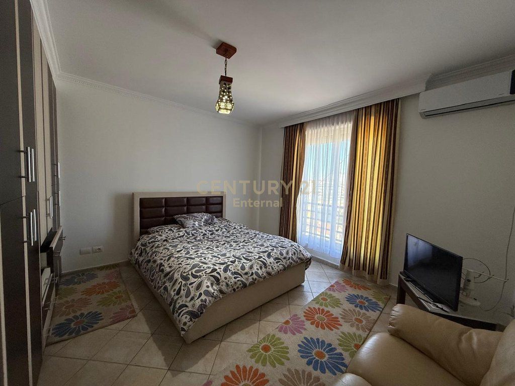 Apartament per Qera 2+1+2 Rruga e Barrikadave