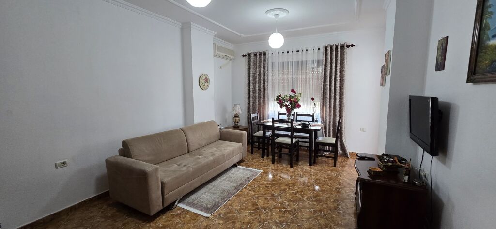 jepet me qira apartament 1+1, Koder e Diellit
