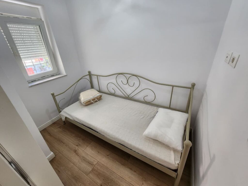 In Affitto: Apt 2+1 ( 📍Petro Nini - Liqeni, Rr. Kosovareve ) Completamente Rifinito 60M2 🔥 | 580 EURO/Mese 🔥